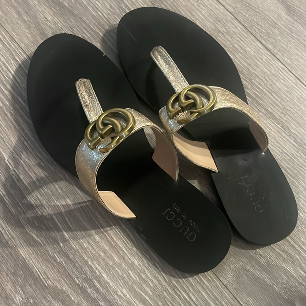 Gucci Marmont Thong Flip Flops